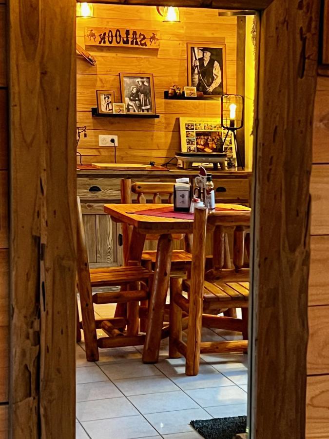 Hotel Le Ranch Brulon Bagian luar foto