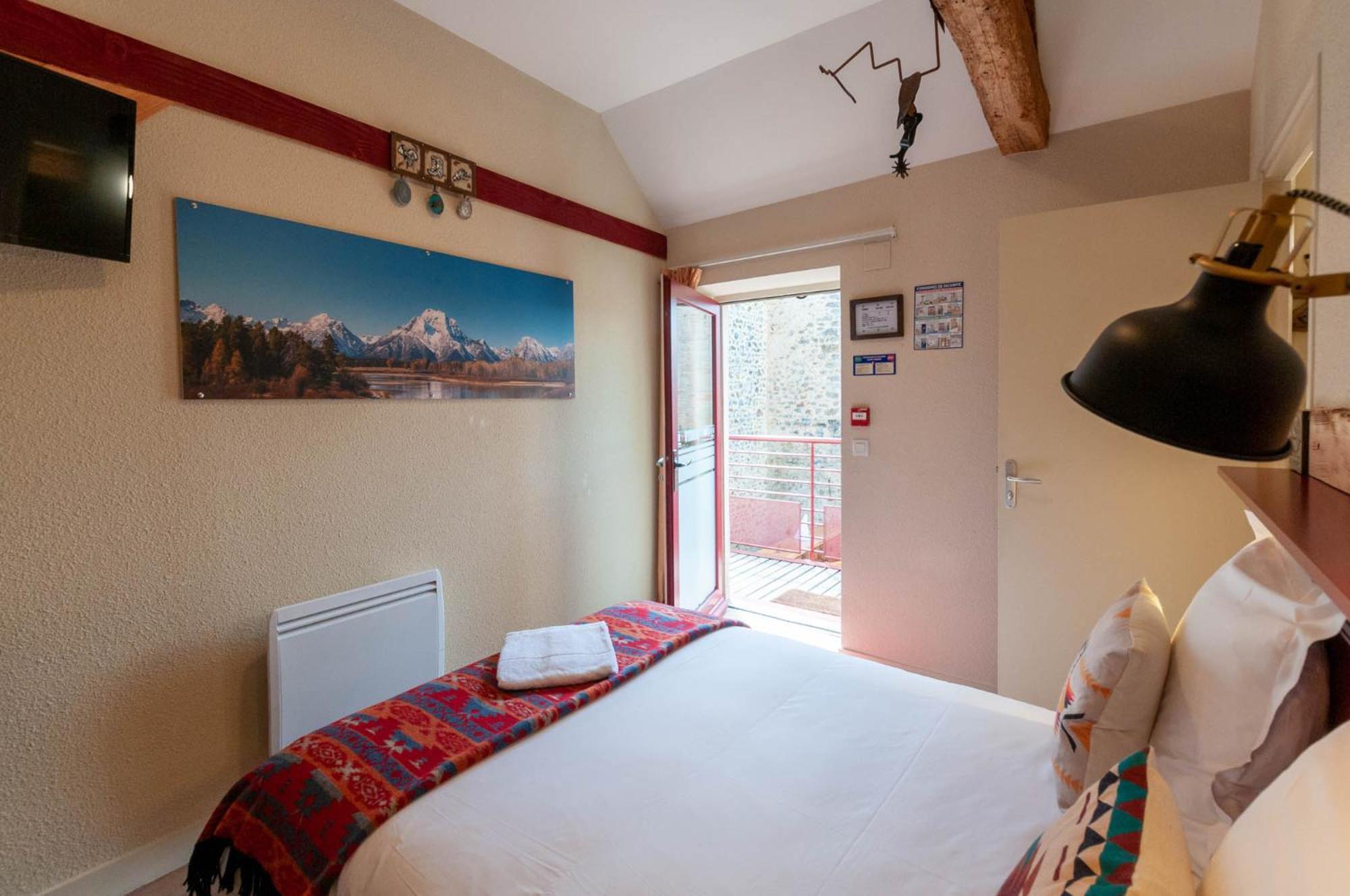 Hotel Le Ranch Brulon Bagian luar foto