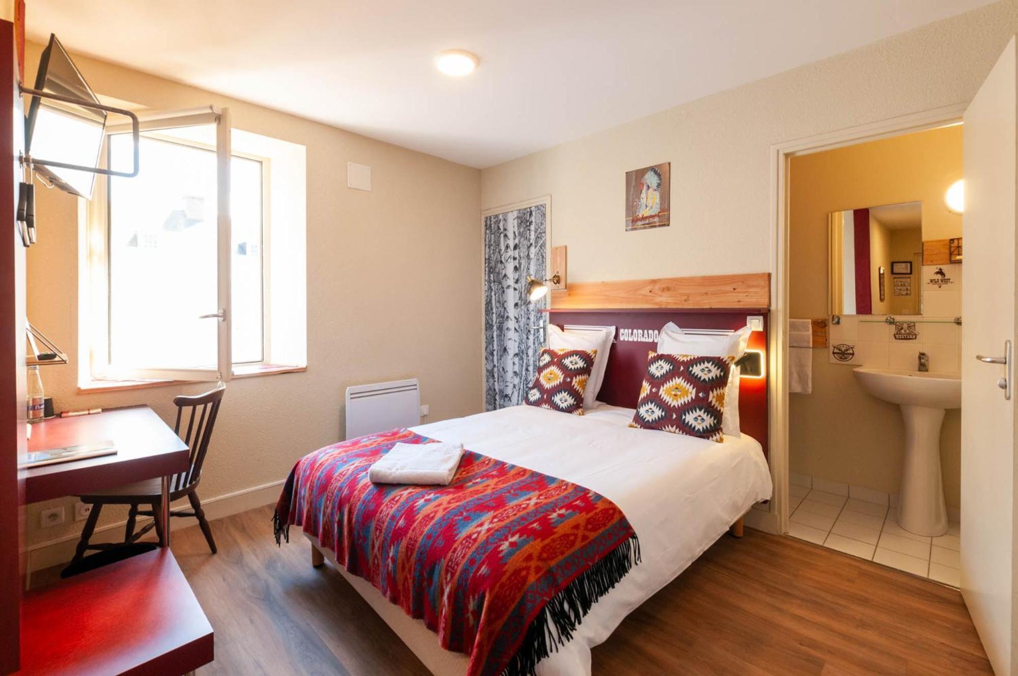 Hotel Le Ranch Brulon Bagian luar foto