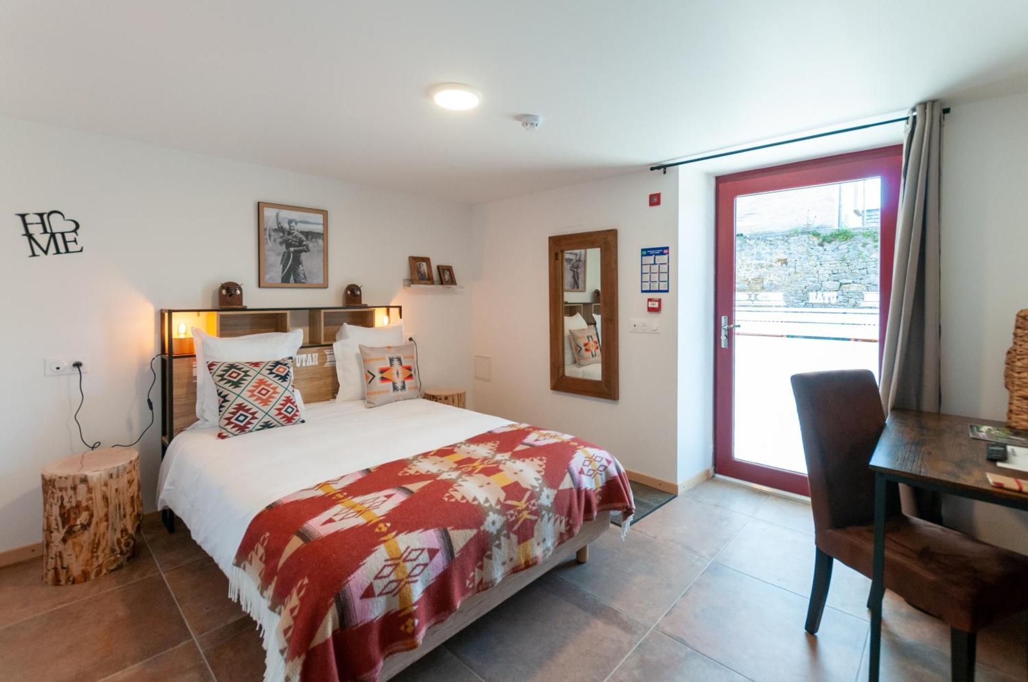 Hotel Le Ranch Brulon Bagian luar foto