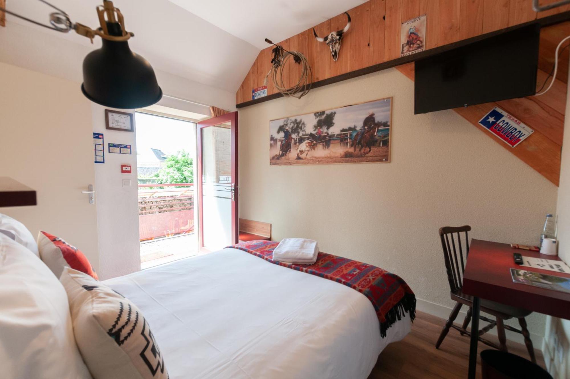 Hotel Le Ranch Brulon Bagian luar foto